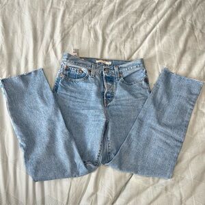 LEVI’S Women’s Wedgie Straight Cut-off Jeans, Light Blue, Size 24x26